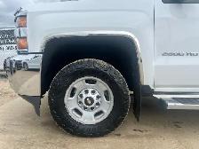 2017 Chevrolet Silverado 2500HD Crew Cab 6.6L V8 Diesel | Revers - Photo 10