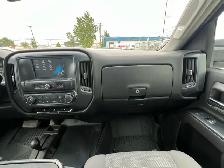 2017 Chevrolet Silverado 2500HD Crew Cab 6.6L V8 Diesel | Revers - Photo 24