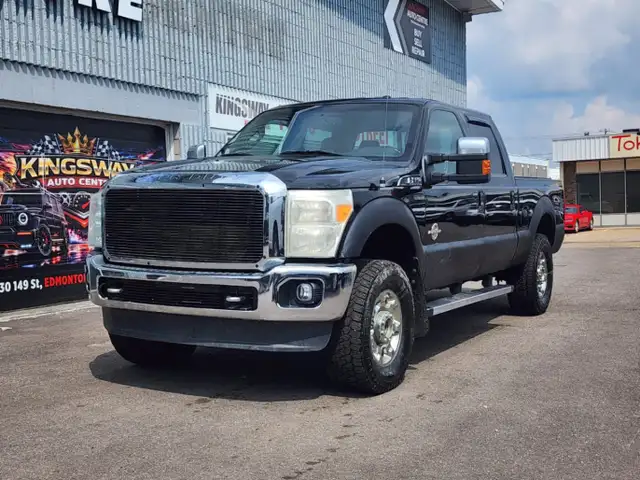 2013 Ford Super Duty F-350 SRW 4WD Crew Cab 156' LARIAT