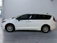 2027 Chrysler Grand Caravan SXT - Photo 2
