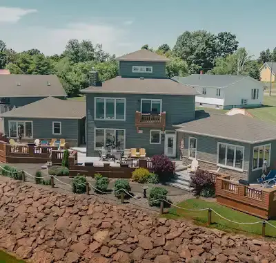 4 bedroom 5 bathroom waterfront house in Cardigan