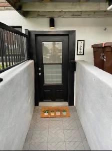 5 1/2 bedroom basement apartment fully renovated! - Photo 2