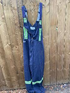 Work coveralls in excellent condition. Clean. Some never worn. - Photo 9