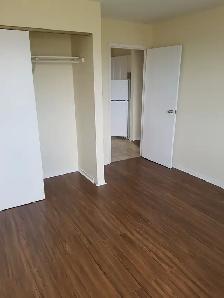 Spacious 2BR w/ Balcony & Elevator - Charles St - Sept 1st - Photo 2