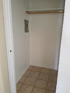 Spacious 2BR w/ Balcony & Elevator - Charles St - Sept 1st - Photo 3