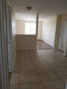 Spacious 2BR w/ Balcony & Elevator - Charles St - Sept 1st - Photo 10