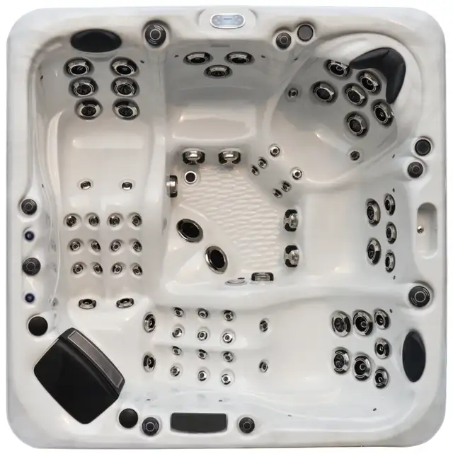 DOUBLE LOUNGER HOT TUB GREAT FOR THERAPY AND COUPLES