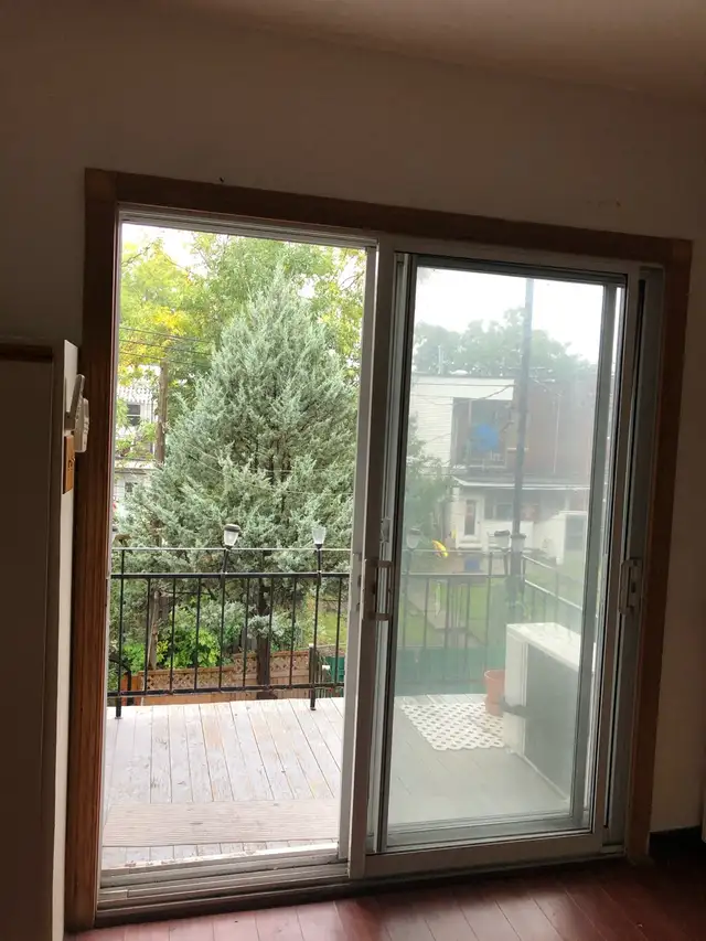 3 1/2 in Ville-Emard for rent/ 3 1/2 à Ville-Émard à louer