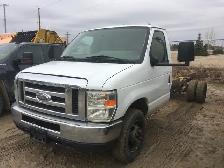 2012 FORD E450 TRUCK WITH LANDSCAPING BOX. - Photo 4