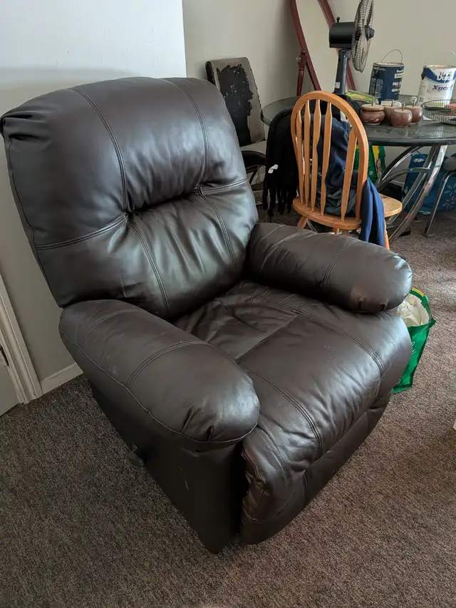 Recliner for sale excellent condition. $250