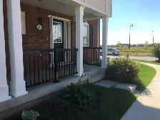 Private Room LADY Tenant @ Mt. Pleasant GO Station Brampton - Photo 9