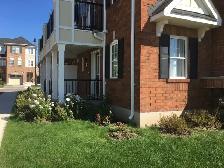 Private Room LADY Tenant @ Mt. Pleasant GO Station Brampton - Photo 10