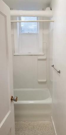 Large & Renovated Suites- Near U of W - Photo 3