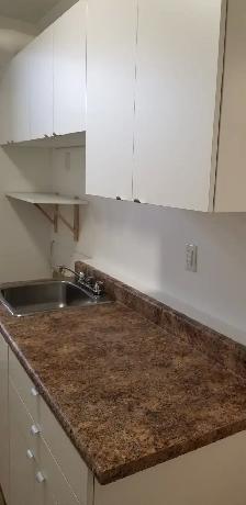 Quiet & Renovated- U of W area - Photo 5