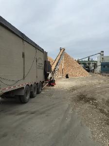 Hiring Class 1 Commercial Drivers - Walking Floor work - Photo 2