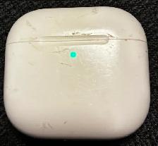 Apple AirPods PRISTINE CHEAP! - Photo 3