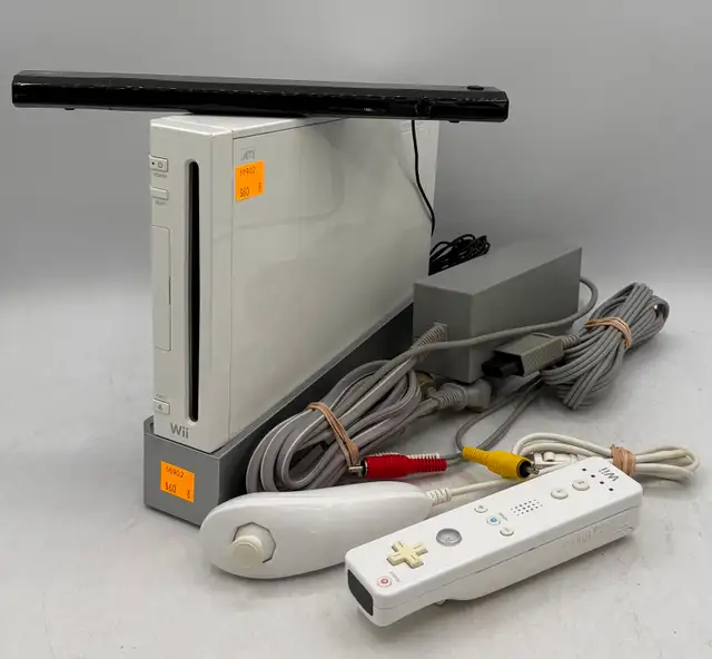 Nintendo Wii Complete with x1 Wiimote & Nunchuck