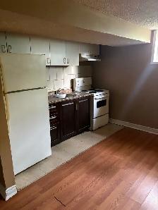 2 Bedroom Basement Apartment - Photo 2