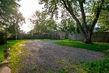 Outdoor Parking & Storage Space for Rent – Welland - Photo 3