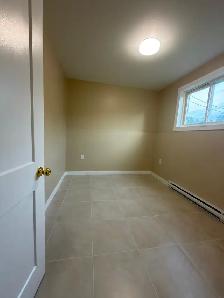 58 Barton Cres, unit 01, 2-bedroom apt(1bath 1kt basement)North - Photo 4