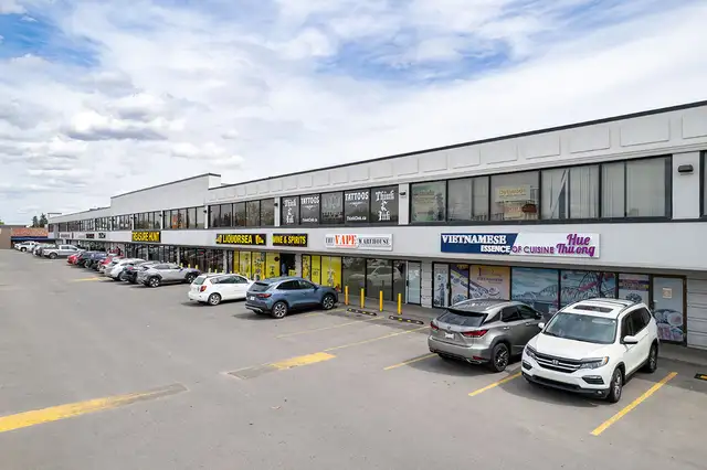 Prime Retail & Service Space on Busy International Avenue SE
