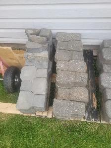 Patio blocks - Photo 3