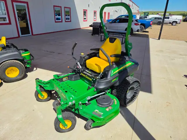 2021 John Deere Z915E Zero Turn Mower