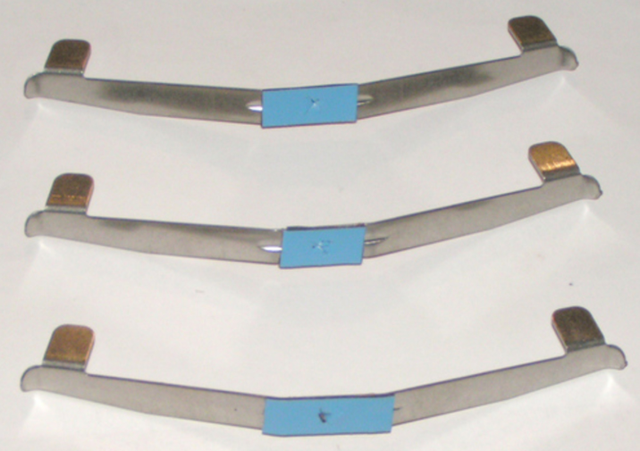 3 CLIP POUR LE SUPPORT DES FILTRE POUR HOTTE DE POELE GE R169016