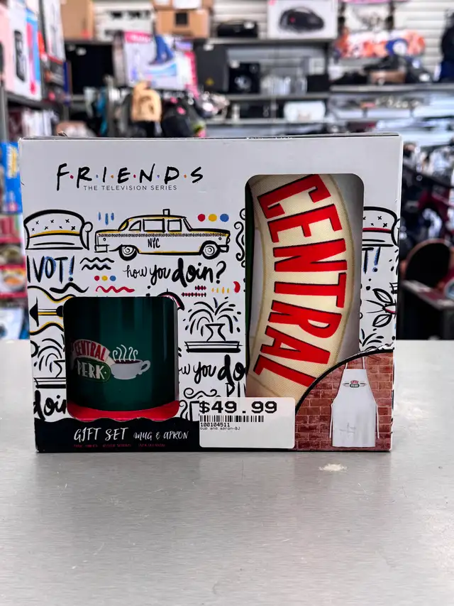 Paladone Friends Mug and Apron Gift - BRAND NEW