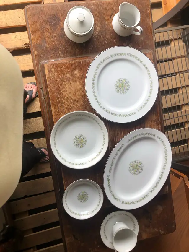 dinnerware