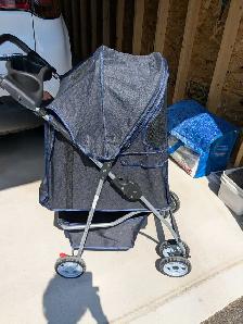 POUSSETTE POUR CHIEN OU CHAT