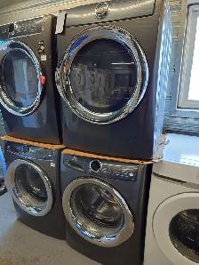 Electrolux "27" Titanium Front Load Washer/Dryer Set‼️ - Photo 2
