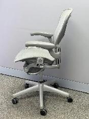 Herman Miller Aeron Chair! - Photo 3