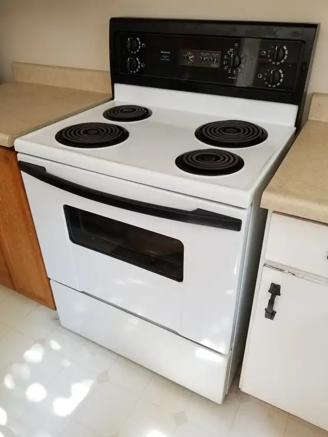 Kenmore Stove Easy Clean Traditional Style Everything Works RH