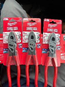 BRAND NEW MILWAUKEE TOOLS!! - Photo 4