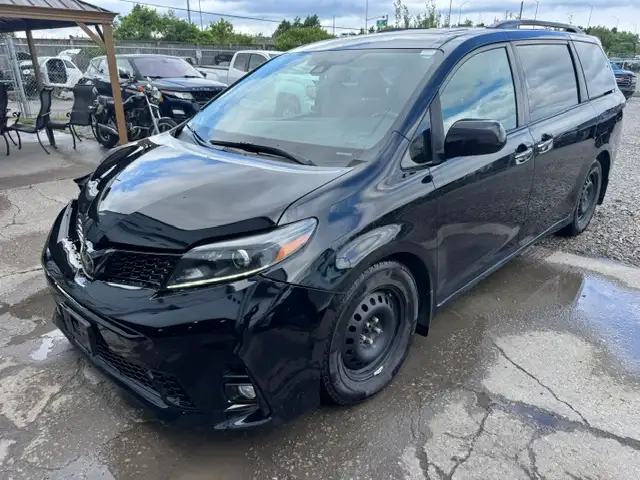 2020 Toyota Sienna SE, Just in for sale at Pic N Save!!