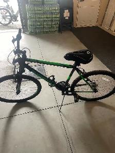 26" Bicycle almost new. Used very little - Photo 2