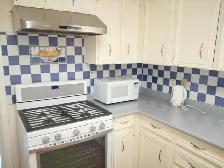 Private Room Rental, Female ONLY, North York - Photo 4