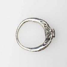 14k White Gold womans diamond ring - Photo 5
