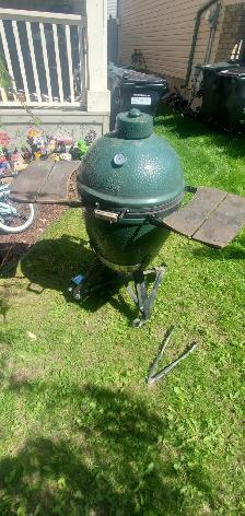 Big Green Egg Large Kamado Grill with cover