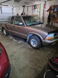 2003 GMC SONOMA EXTENDED CAB. LOW LOW MILES - Photo 2