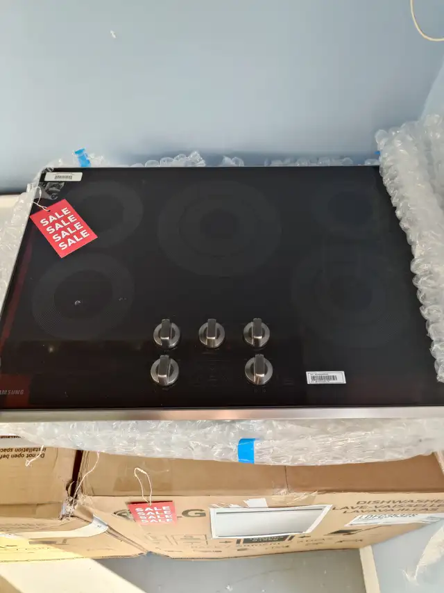 Samsung '30' Stainless Steel Electric Cooktop on Sale‼️