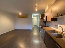 1 bedroom condo for rent Coquitlam close to SFU and skytrain - Photo 2