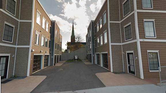 10 Cathedral Ln - 1BR Condo Uptown, Modern, Private Entrance