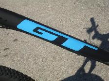 ALMOST NEW 27.5' GT AGGRESSOR 21 SPD, DISC BRAKES & SUSPENSION! - Photo 5