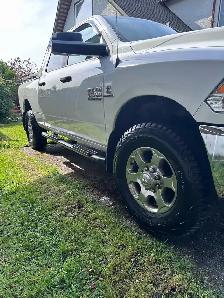 2018 Ram 3500 SLT - Photo 2