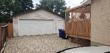 Whole house for rent on quiet crescent in Fairhaven - Photo 2