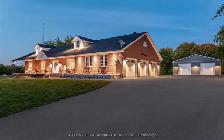 10 acre property gorgeous bungalow