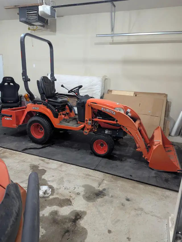 MOVING SALE:   Kubota Tractor