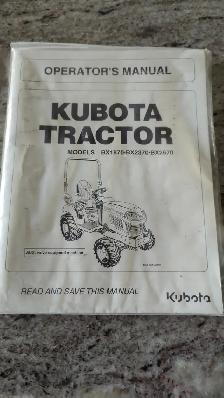 MOVING SALE:   Kubota Tractor - Photo 2